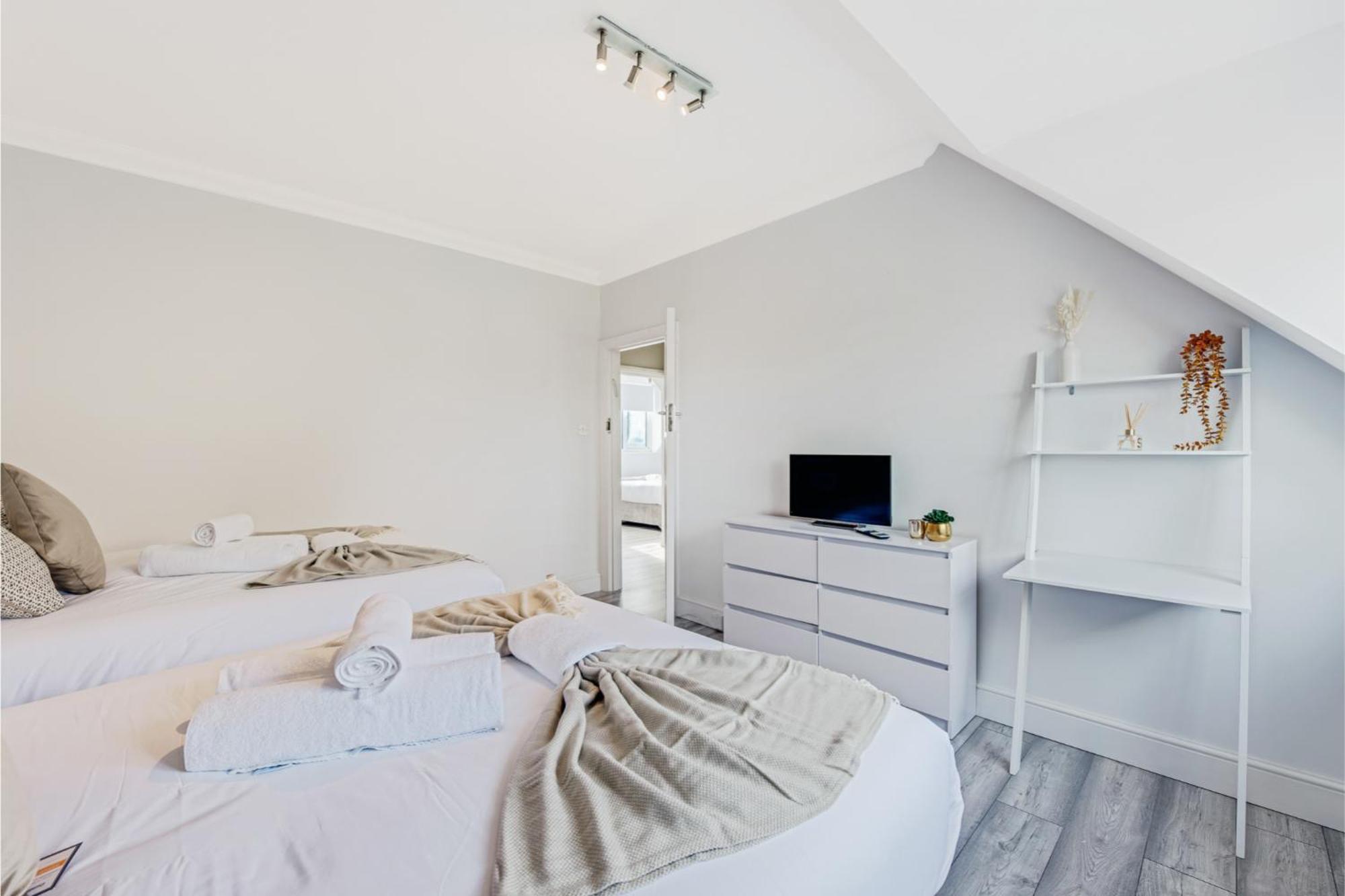 Sweet And Lovely 2Br With Free Parking London Ngoại thất bức ảnh