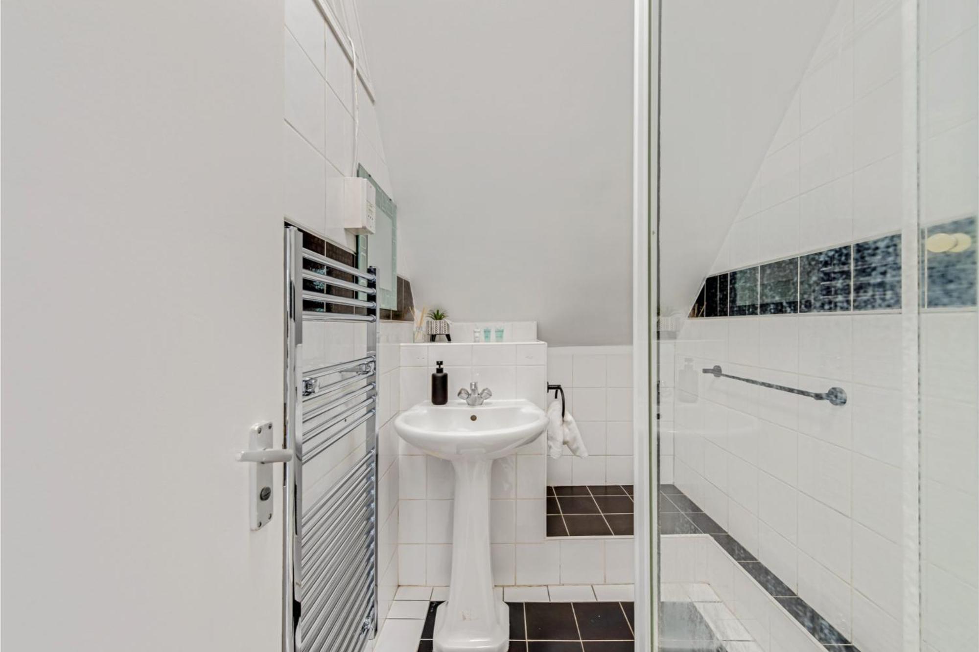 Sweet And Lovely 2Br With Free Parking London Ngoại thất bức ảnh